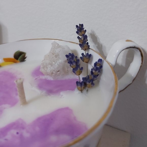 Lavender candle - Picture 2 of 10